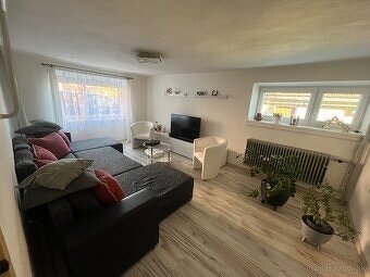 🏠 Priestranný dvojgeneračný 5-izbový dom na predaj