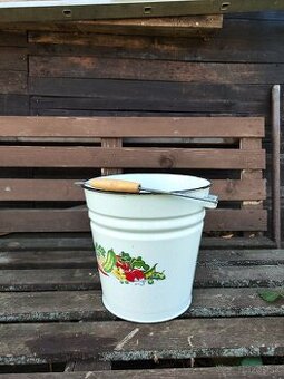 Smaltované vedro s motívom