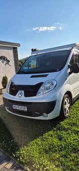Predam Renault Trafic 2.5td Passenger 8miestny.M