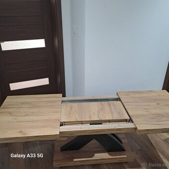 Konferenčný stolík