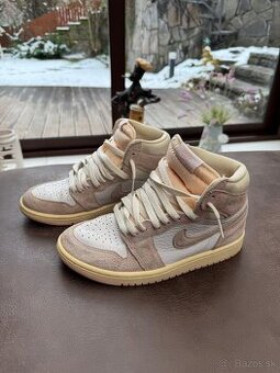 Dámske tenisky Nike Jordan 1