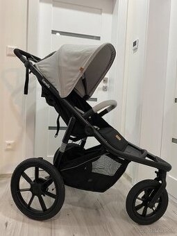 Nový športový kočik Lionelo Azura-rezervovaný