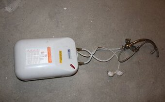 Elektrický ohrievač vody pod drez