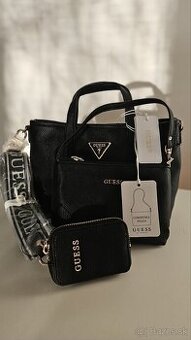 Čierna kabelka Guess