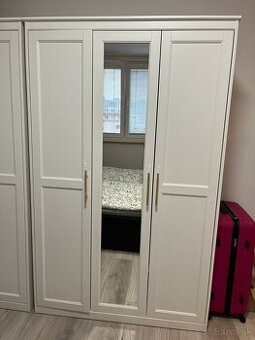 Šatníková skriňa IKEA
