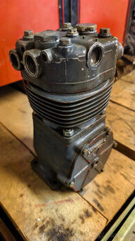 Automobilový kompresor