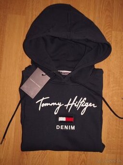 Tommy Hilfiger dámska mikina s kapucnou čierna