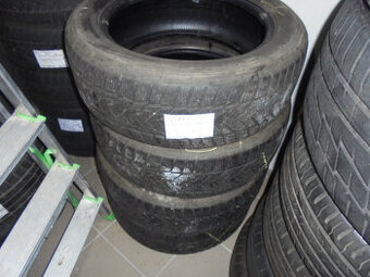 Vredestein Wintrac Xtreme 215/55 R17 98V č.1z