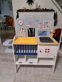 Detský lekársky stolík