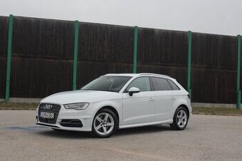 Audi A3 Sportback 1.4 TFSI e-tron Sport S AJ NA SPLÁTKY
