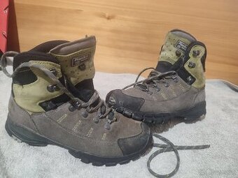 Predám turistické topánky Plánika v 40, vložka 26 cm