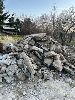 Darujem betónovú suť , staré betóny , stavebná súť