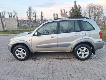 TOYOTA RAV 4 DIESEL 4X4 KLÍMA ŤAŽNÉ