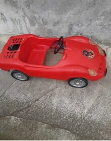 Šlapacie autíčko Ferrari Dino 1969 - 1