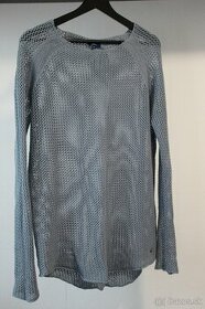 Bledomodrý sveter značky Tom Tailor