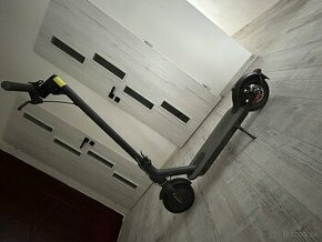 Xiaomi electric scooter esential