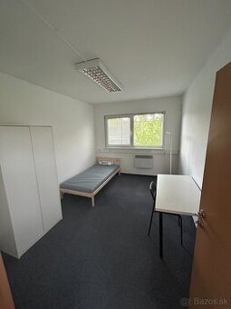 Ponuka prenájmu izby v spoločnej budove