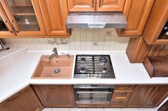 3 izbový byt na predaj, vyvýšené prízemie, Dunajská Streda