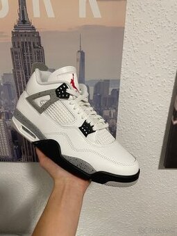 Jordan 4 White cement