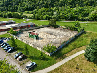 Predaj | Areál 2 112 m² v Partizánskom – Sídlisko Luhy - 1