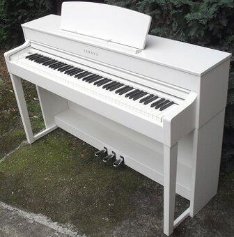 Digitální piano Yamaha Clavinova CLP 545