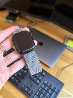 Nove Apple watch 8 series GPS + Cellular midnite 41mm