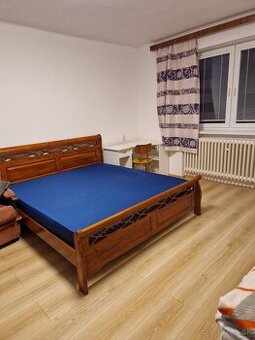 3 izbový byt v rodinnom dome 10 min. od Prešova s parkov.