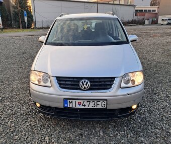 VW Touran 2.0 TDI DSG-automat 7 miestne