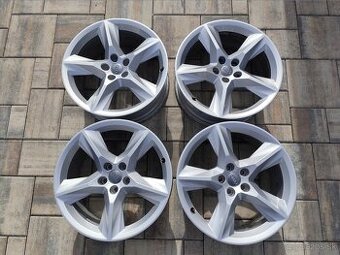 5x112 r19 hliníkové disky Audi 8Jx19ET28