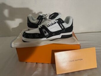LV trainer topánky čierno biele 44