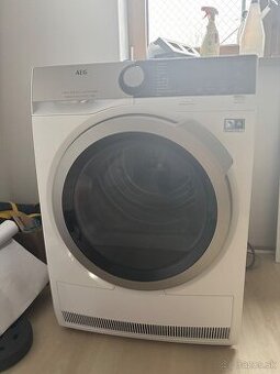 Sušička AEG 8000 na diely