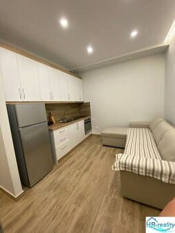 Sarandë - novozariadený apartmán s výhľadom na more