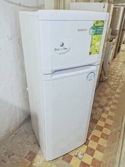 Predám chladničku Beko 145cm