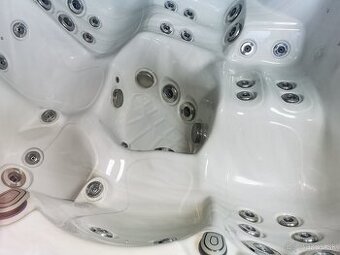 Predám WELLIS SPA Palermo – rodinnú vírivku