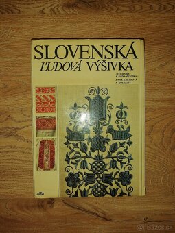Kniha-Slovenské výšivky. - 1