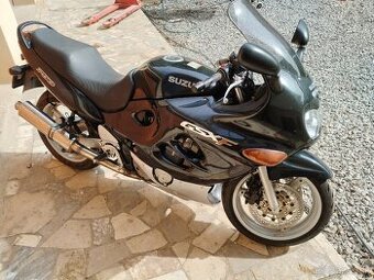 Suzuki GSX 750 F
