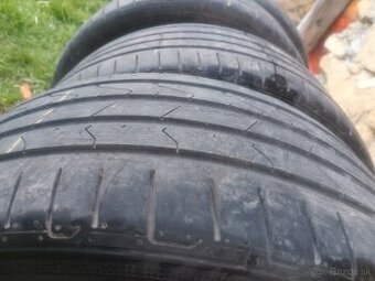 225/45 R17