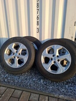 225 65R17Predam Pneu na Nissan X-trial