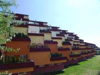 4i. byt 126m + TEARASA 38m, dvojgaráž, H.Meličkovej, BA IV