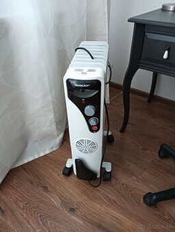 Predám gril,mikrovlnku,el.radiator,stacion.bicykel