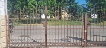 Kovova Braňa, kovany plot