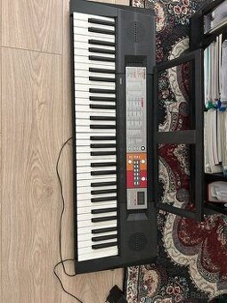 Predám málo používaný YAMAHA keyboard