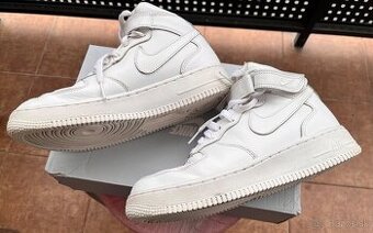 Tenisky NIKE AirForce Mid vysoké
