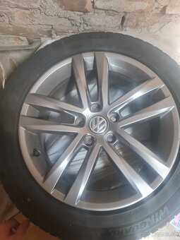 Zdravím, predám hliníkové disky R17 originál z VW Passat B8
