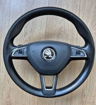 SKODA MULTIFUNKČNÝ VOLANT S VYHREVOM A PADLAMI DSG