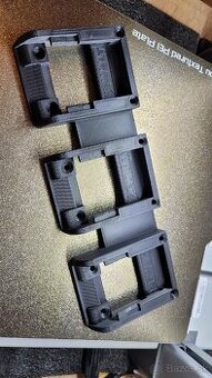 Predám držiak na DeWalt batérie