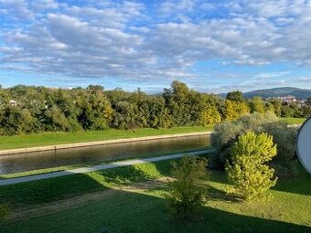 Prenájom 2 i zariadeného bytu s 2 lóggiami Rákoš/ Zvolen