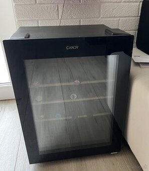 Chladnička na víno CANDY CWC023m