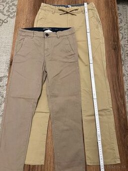 Predám hnedé chlapčenské nohavice, cena za 2 ks: 6 eur.