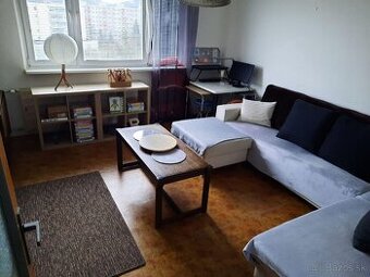 PRENÁJOM- 2-izb. byt s lodžiou- Žilina -Ul.Javorová, Solinky